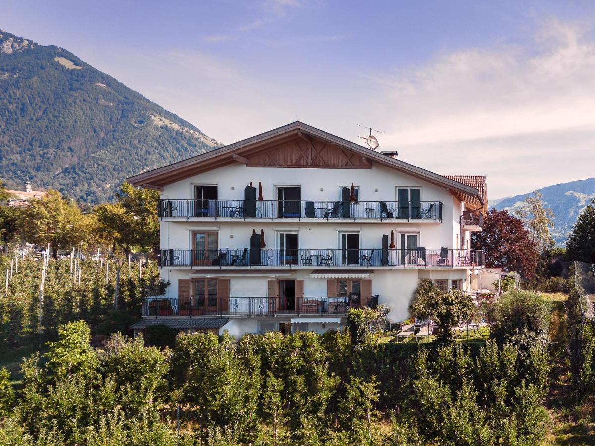 Garni Hotel Walburg Tirolo Bagian luar foto